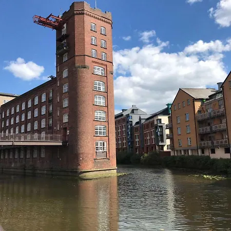 Apartman Cosmopolitan River Side *